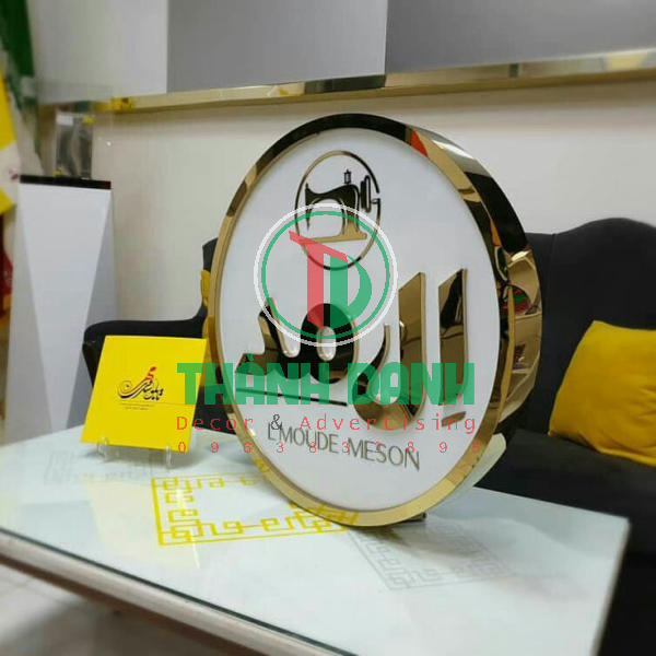 Chữ nhôm có gờ giá rẻ kết hợp đèn LED