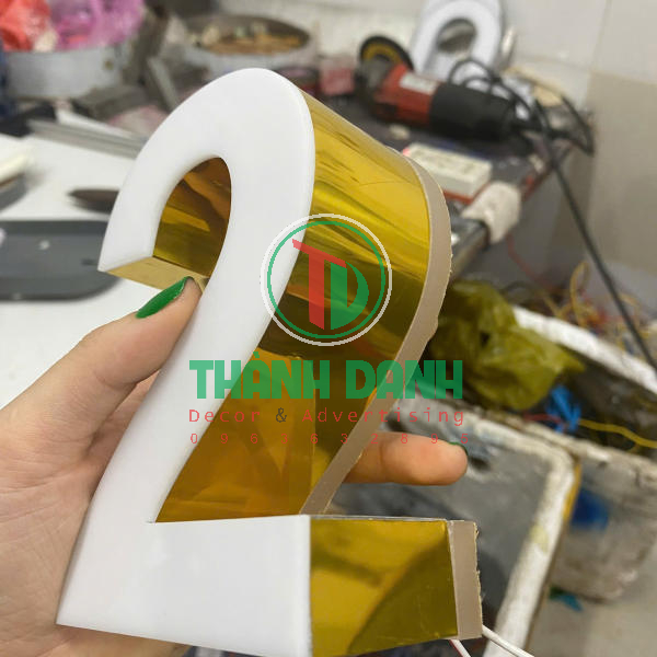 Gia công chữ hông nhôm