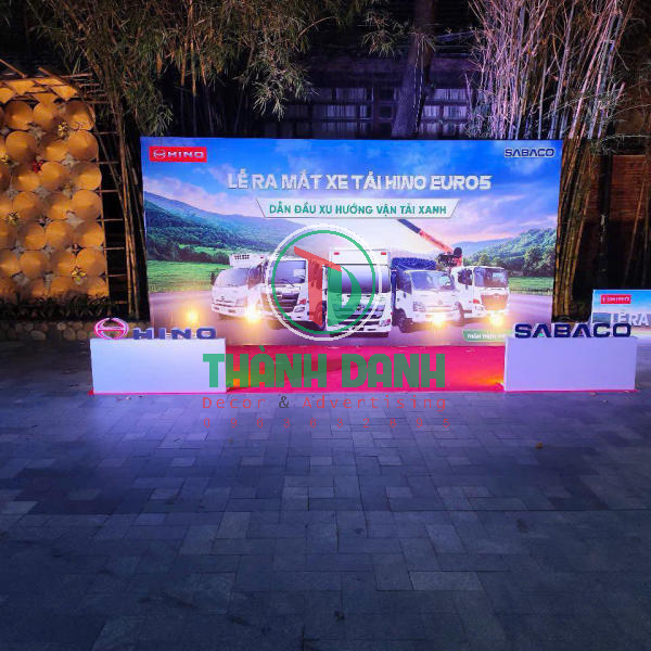 Làm backdrop Giỗ Tổ Hùng Vương lễ ra mắt ô tô