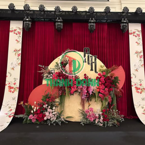 Backdop trang trí sân khấu Giỗ Tổ Hùng Vương phong cách kết hợp