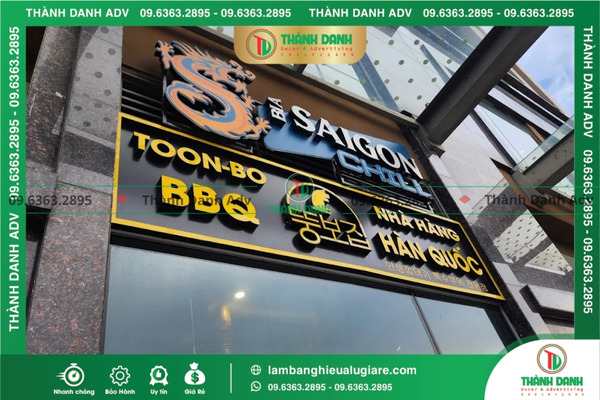 Khả năng kết hợp với nhiều chất liệu khác như mica, inox, đèn LED