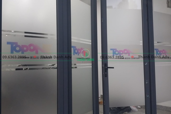 Tiếp nhận yêu cầu cắt chữ decal văn phòng và khảo sát